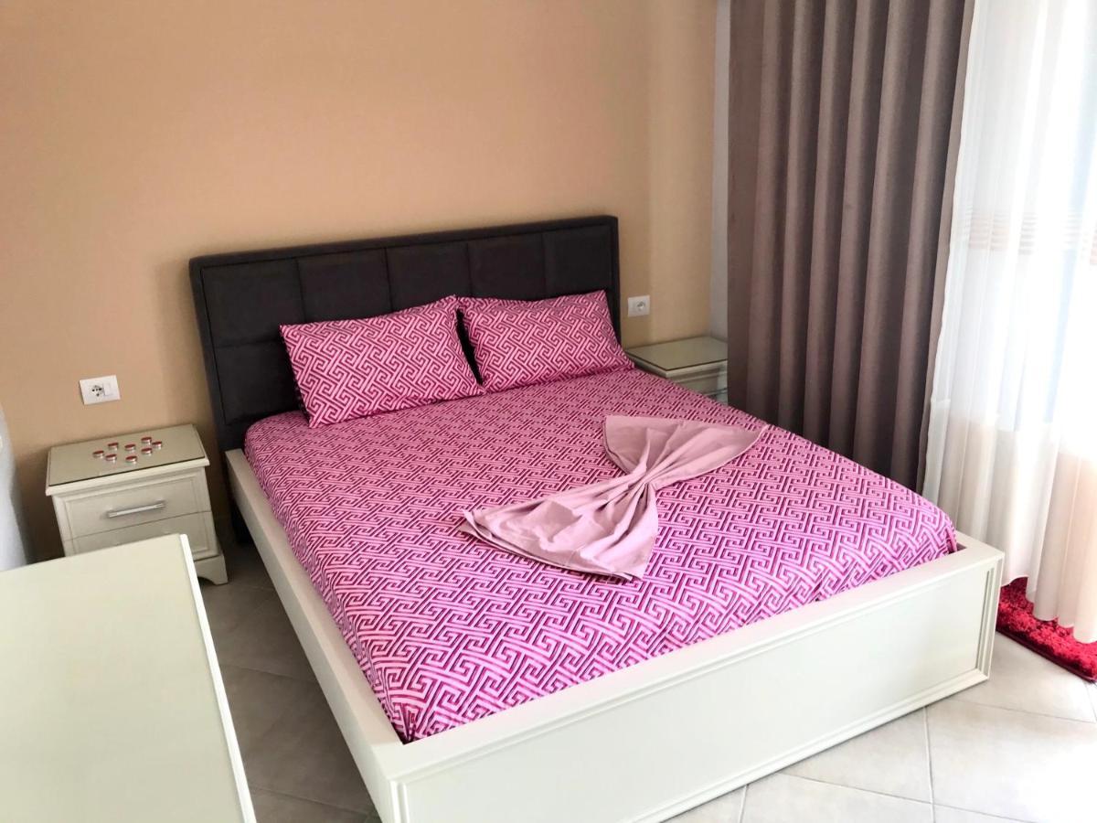 Queen Isabella Premium Ξενοδοχείο Vlorë Εξωτερικό φωτογραφία