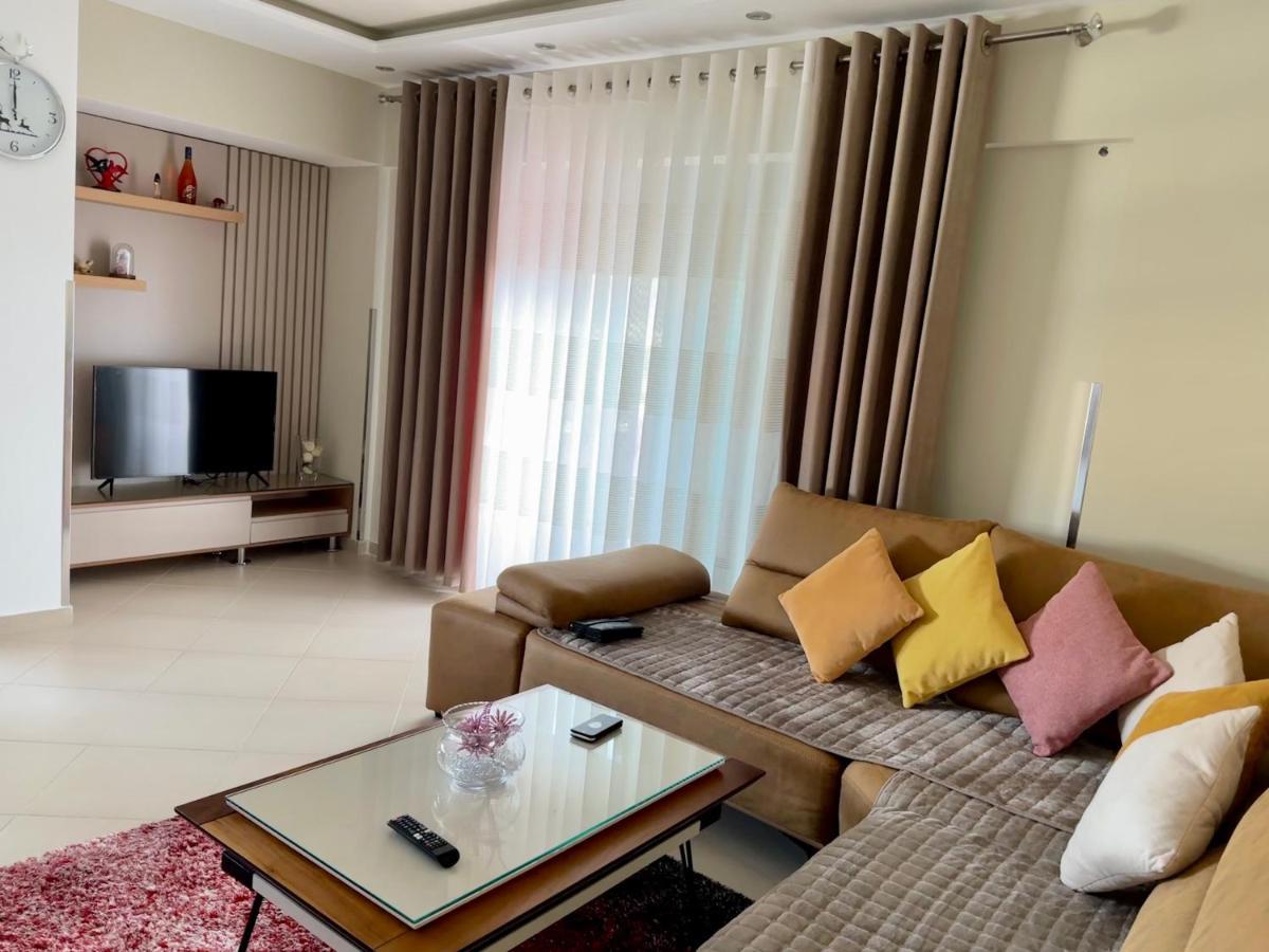Queen Isabella Premium Ξενοδοχείο Vlorë Εξωτερικό φωτογραφία