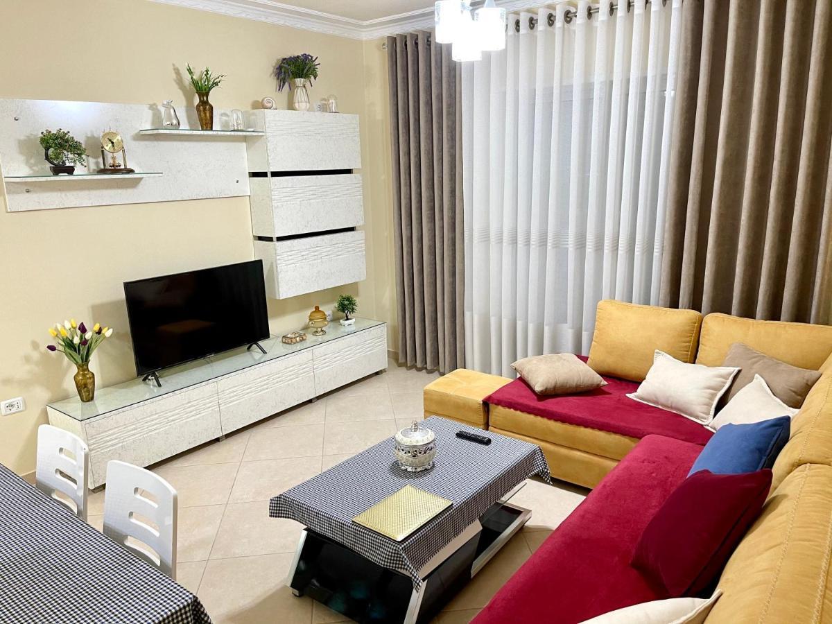 Queen Isabella Premium Ξενοδοχείο Vlorë Εξωτερικό φωτογραφία