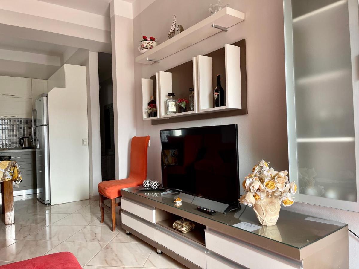 Queen Isabella Premium Ξενοδοχείο Vlorë Εξωτερικό φωτογραφία