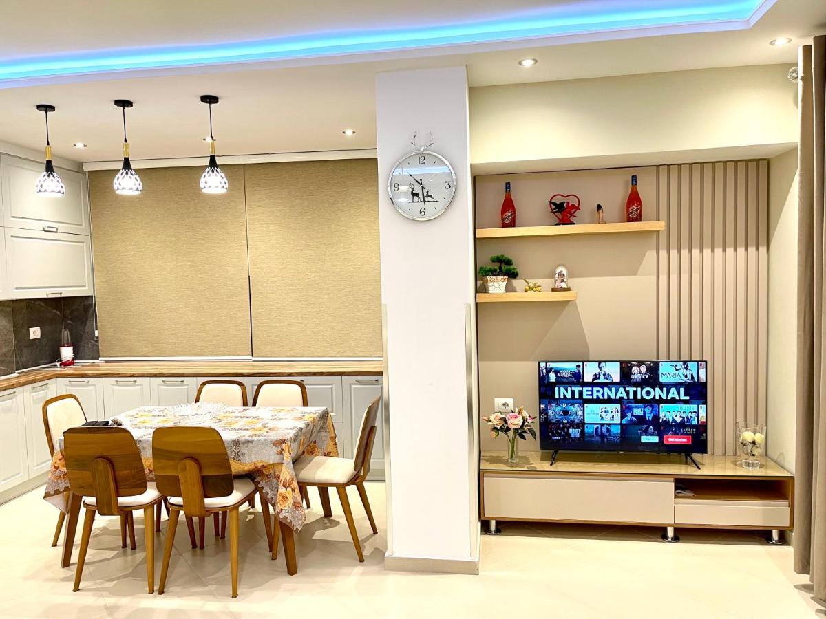 Queen Isabella Premium Ξενοδοχείο Vlorë Εξωτερικό φωτογραφία