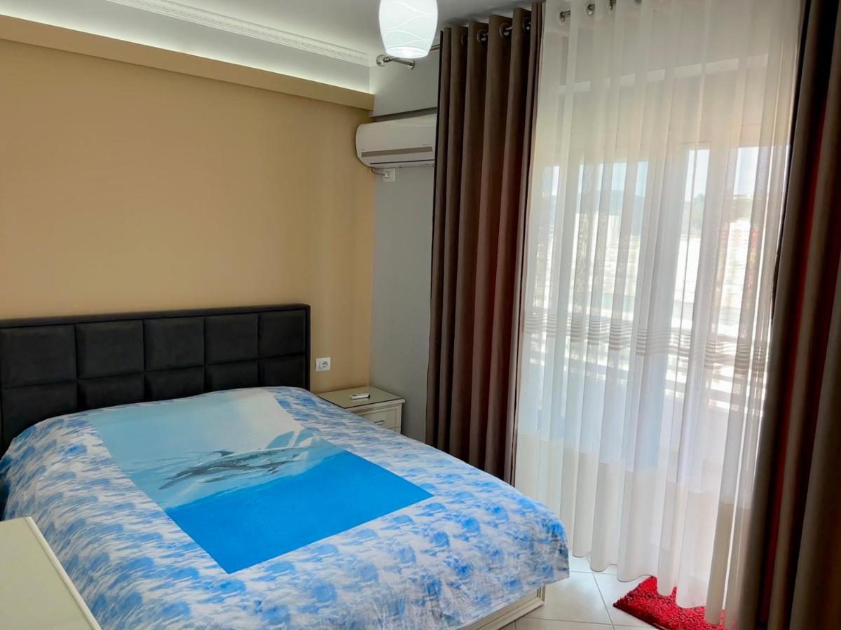 Queen Isabella Premium Ξενοδοχείο Vlorë Εξωτερικό φωτογραφία
