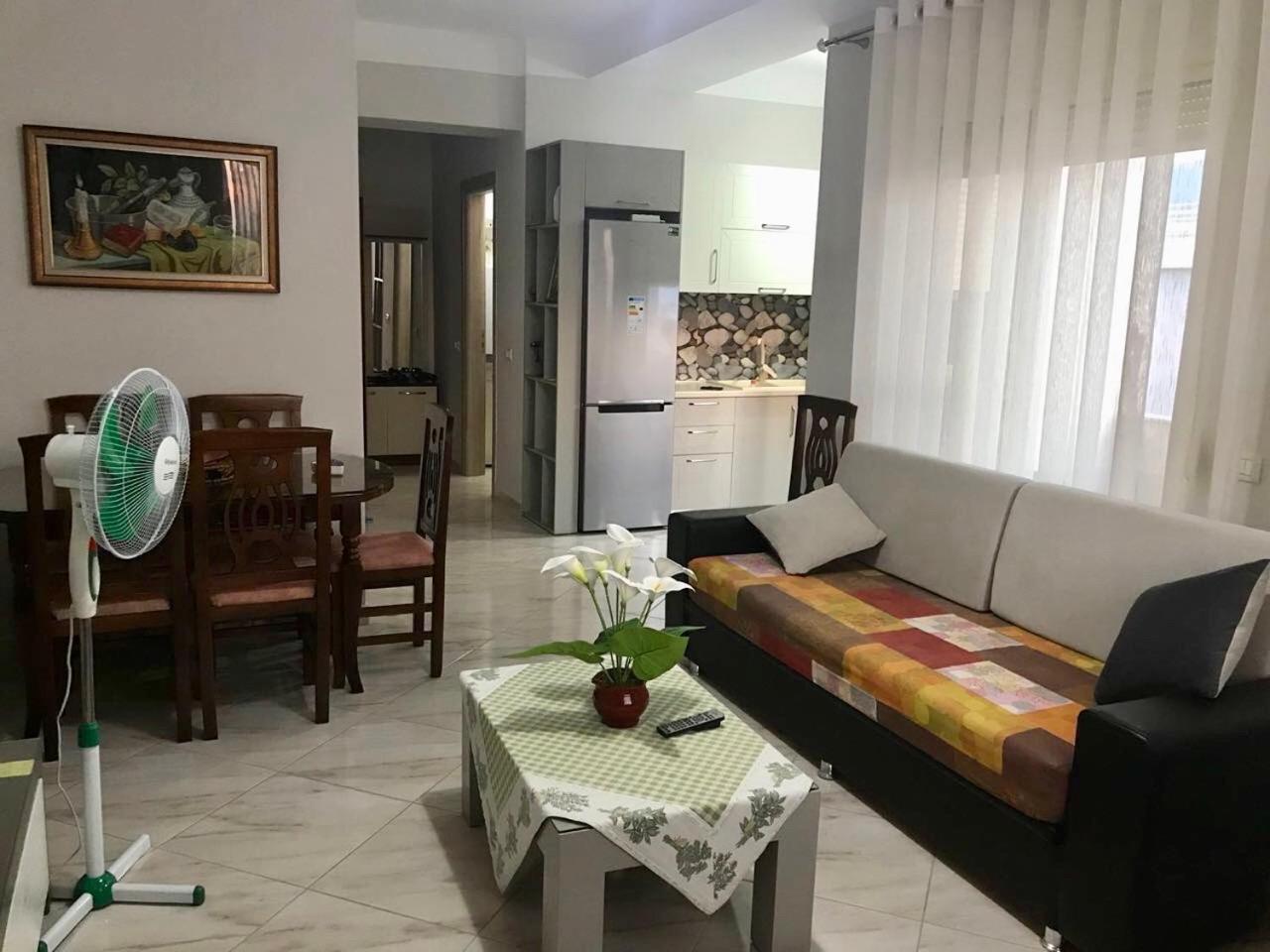 Queen Isabella Premium Ξενοδοχείο Vlorë Δωμάτιο φωτογραφία